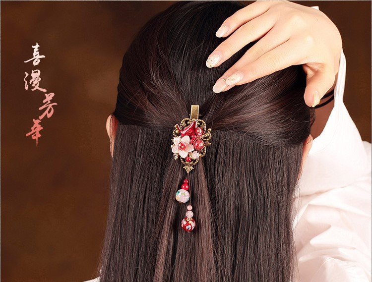 喜漫芳華發(fā)夾，嬌媚典雅紅色發(fā)飾頭飾