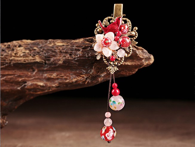 喜漫芳華發(fā)夾，嬌媚典雅紅色發(fā)飾頭飾