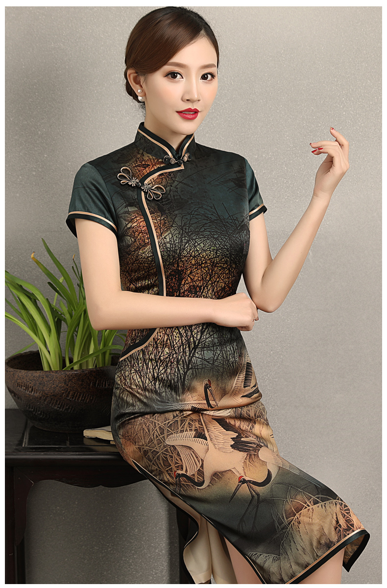 家佳樂文學(xué)仙鶴飛舞旗袍，優(yōu)雅古典修身旗袍裙