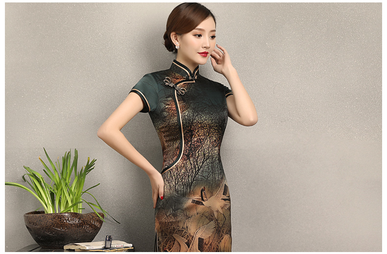 家佳樂文學(xué)仙鶴飛舞旗袍，優(yōu)雅古典修身旗袍裙