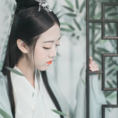 文藝清新碧春女生頭像，唯美古風真人頭像