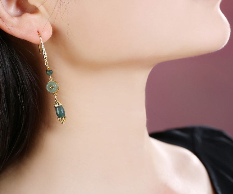 氣質(zhì)翡翠吊墜耳環(huán)，古風古典首飾