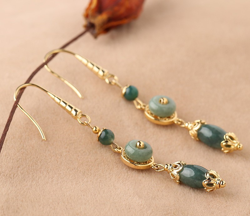 氣質(zhì)翡翠吊墜耳環(huán)，古風古典首飾