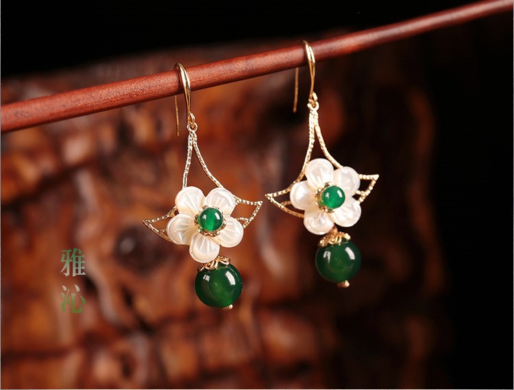 淡雅貝殼花朵墜耳環(huán)，古風(fēng)雅沁氣質(zhì)清新首飾
