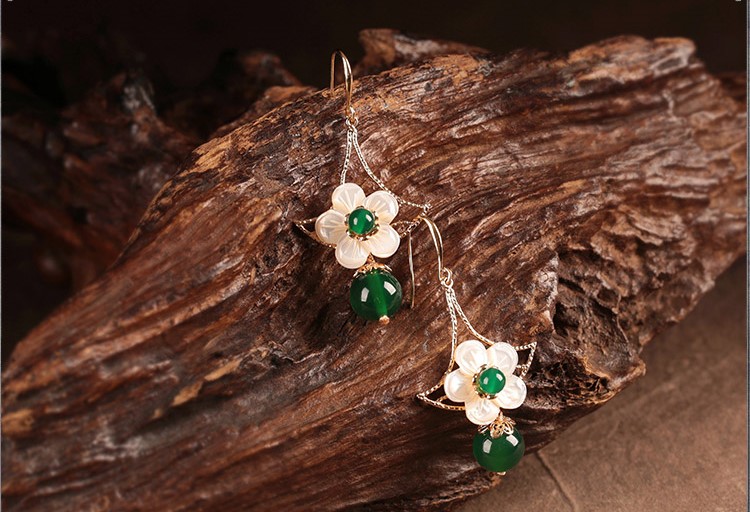 淡雅貝殼花朵墜耳環(huán)，古風(fēng)雅沁氣質(zhì)清新首飾
