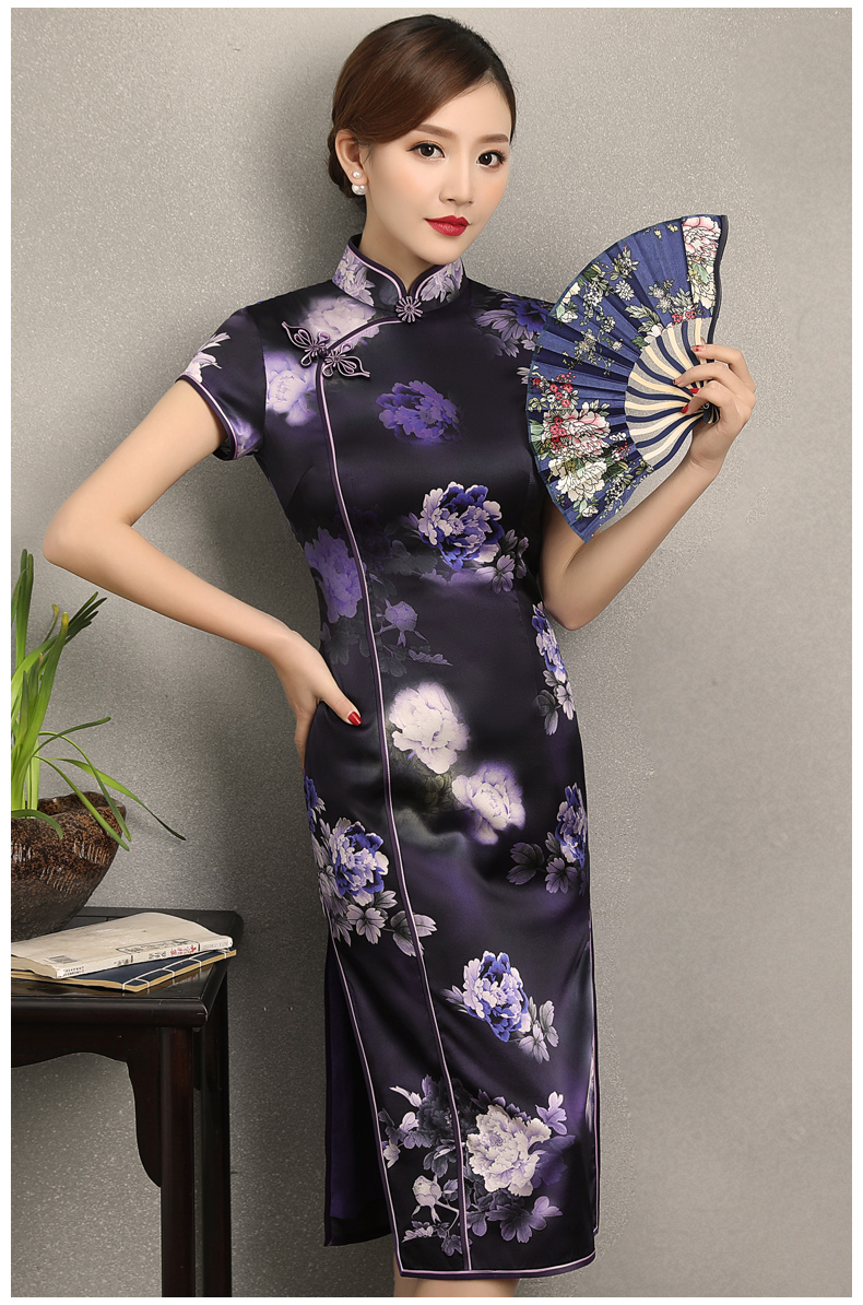 優(yōu)雅鏡花旗袍，清新藍色花旗袍裙