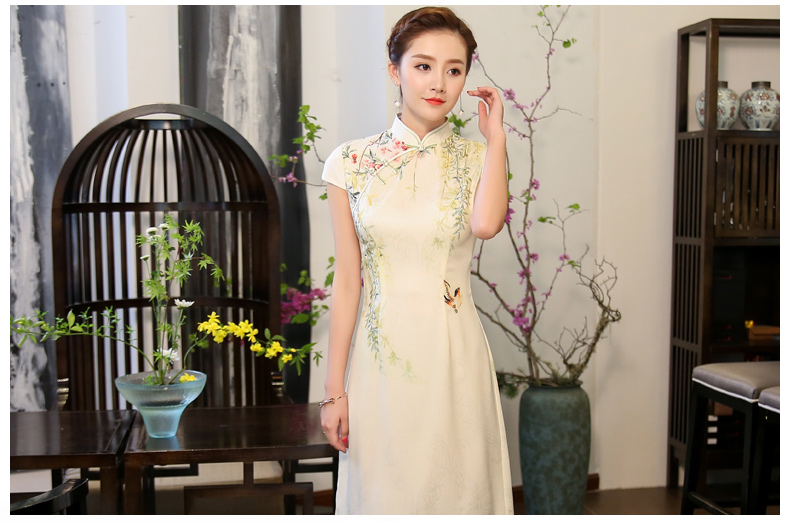 綠盈柳絲繡花旗袍，清新唯美旗袍裙