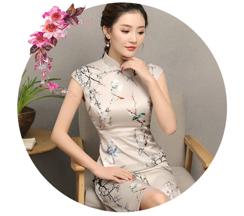 杏色曉鶴印花旗袍，時(shí)尚淡雅旗袍裙