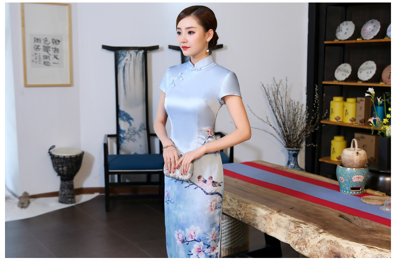 優(yōu)雅蘭花藍(lán)色旗袍，淡雅清新旗袍裙