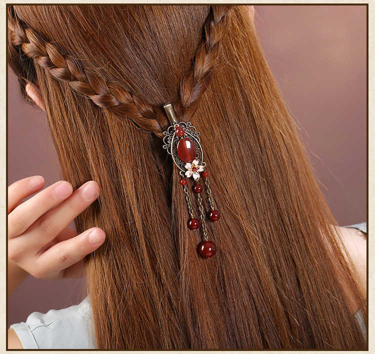 古典美人的發(fā)夾，溫婉氣質(zhì)紅色頭飾