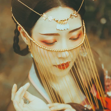 古典少女帶團(tuán)扇女生頭像，唯美古風(fēng)真頭像