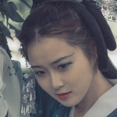 青衣帶斗笠女生頭像，唯美古風真人頭像