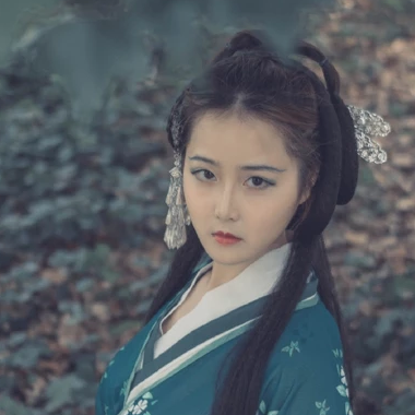 青衣帶斗笠女生頭像，唯美古風真人頭像