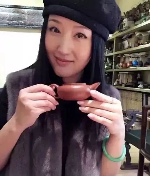 手串怎么戴？左戴玉右戴銀養(yǎng)生更養(yǎng)人！