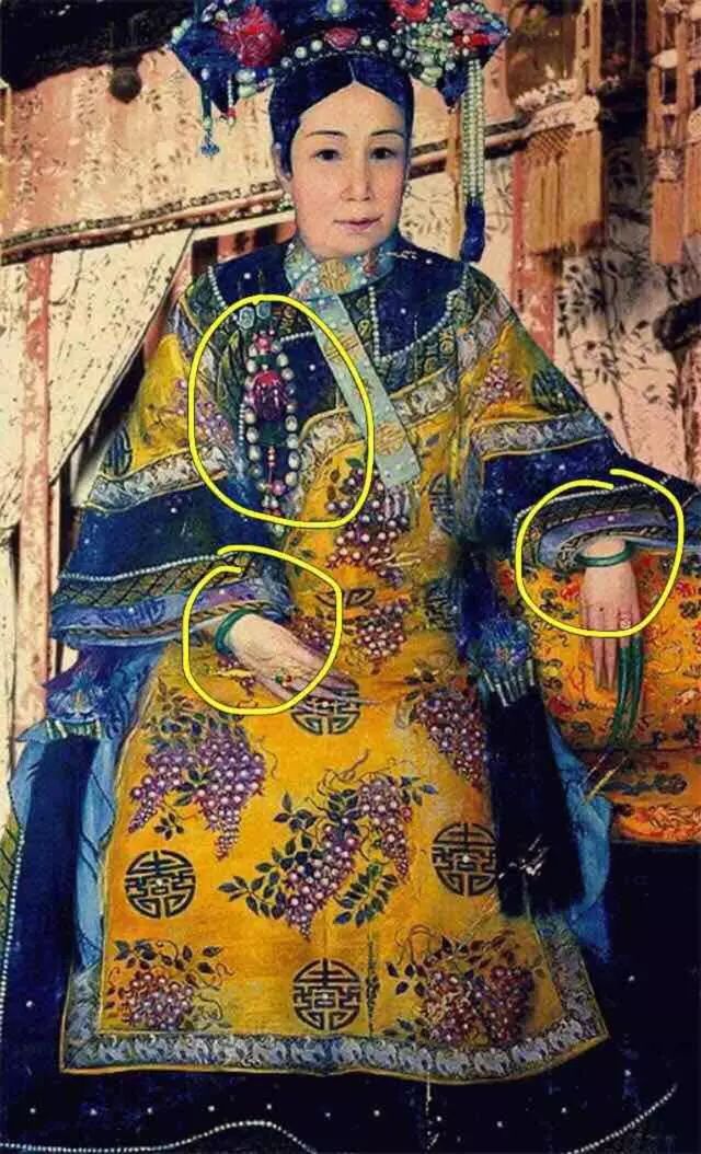 手串怎么戴？左戴玉右戴銀養(yǎng)生更養(yǎng)人！