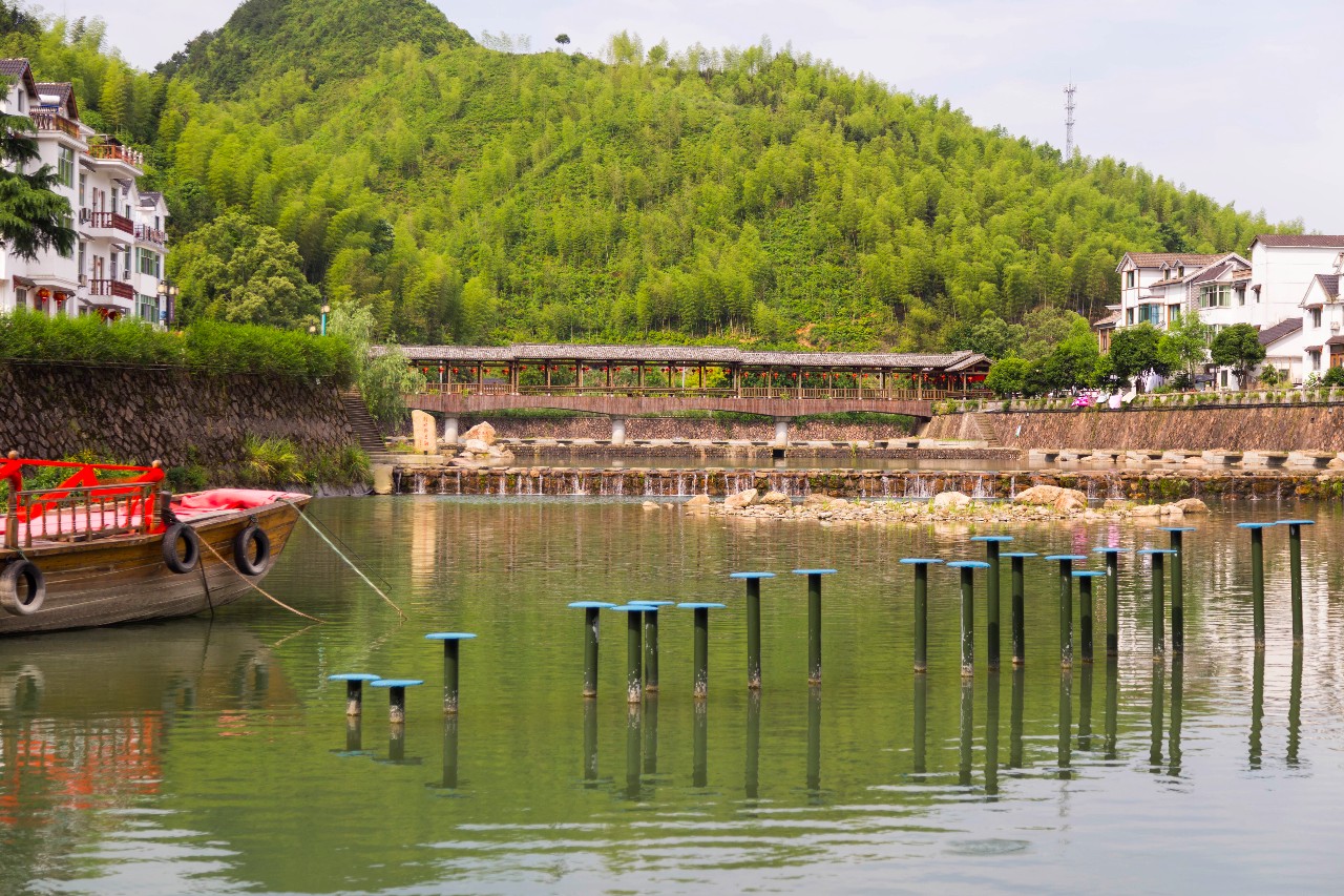 點(diǎn)叁民宿，千島湖坐船賞景豈不詩意？