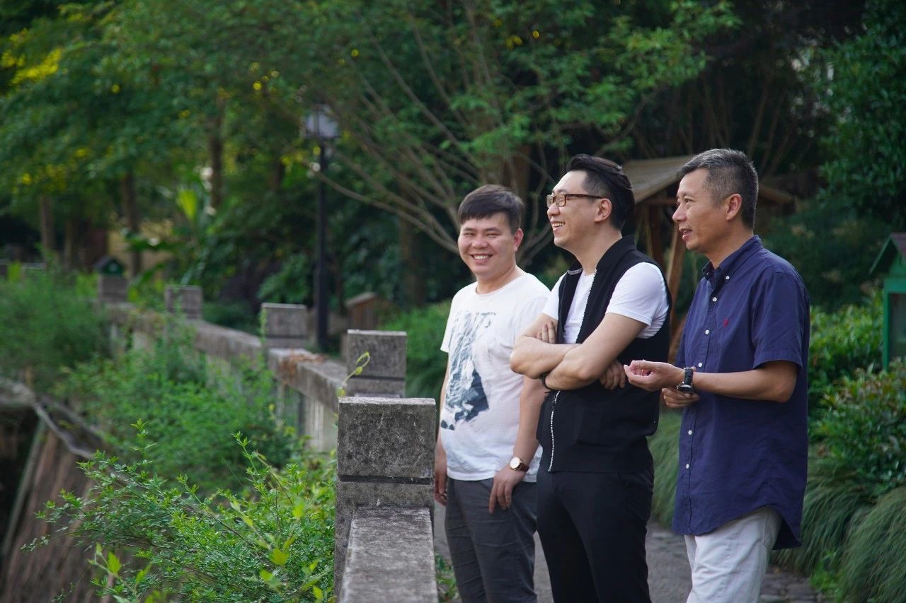 點(diǎn)叁民宿，千島湖坐船賞景豈不詩意？