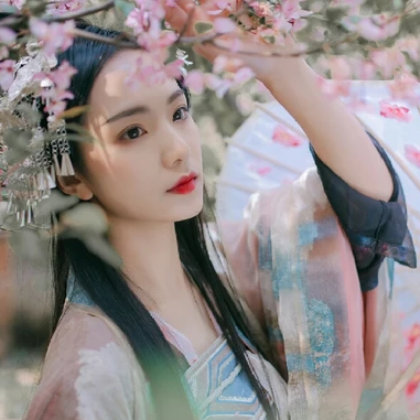 花香滿溢女生頭像，唯美古風(fēng)真人頭像
