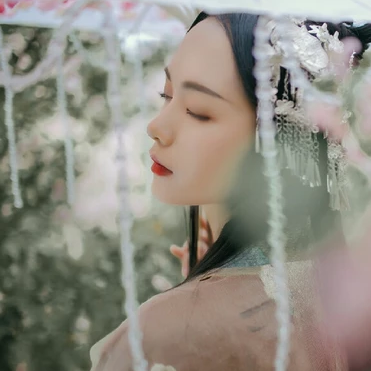 花香滿溢女生頭像，唯美古風(fēng)真人頭像