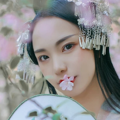 花香滿溢女生頭像，唯美古風(fēng)真人頭像