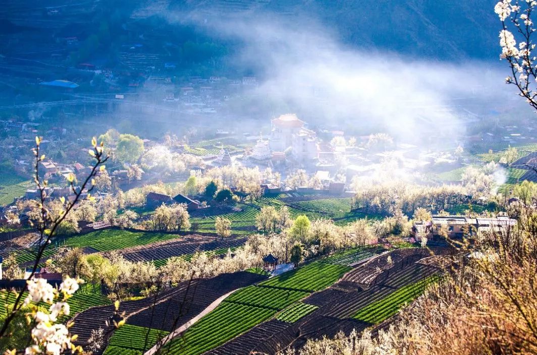 遇見中國(guó)最美的風(fēng)景，30個(gè)景色宜人的地方！