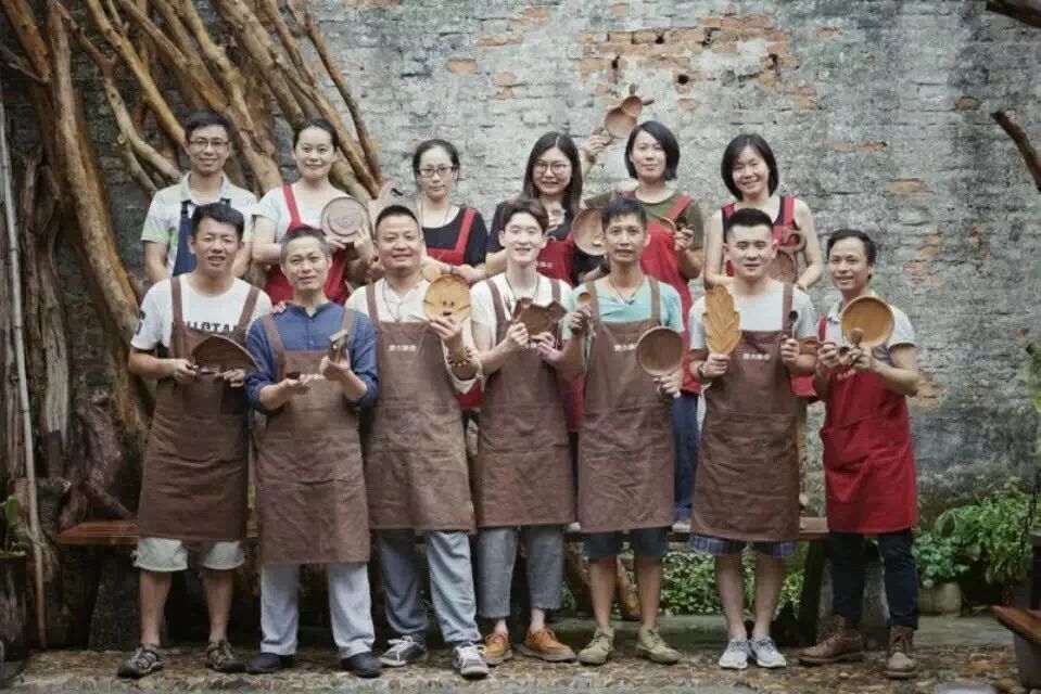 廣州·菁木山舍，有個(gè)木屋開滿鮮花看花開花落