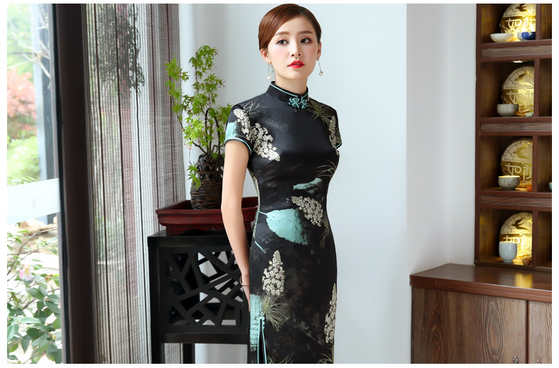 高貴冷艷的墨彩旗袍，奪人心魂的美!