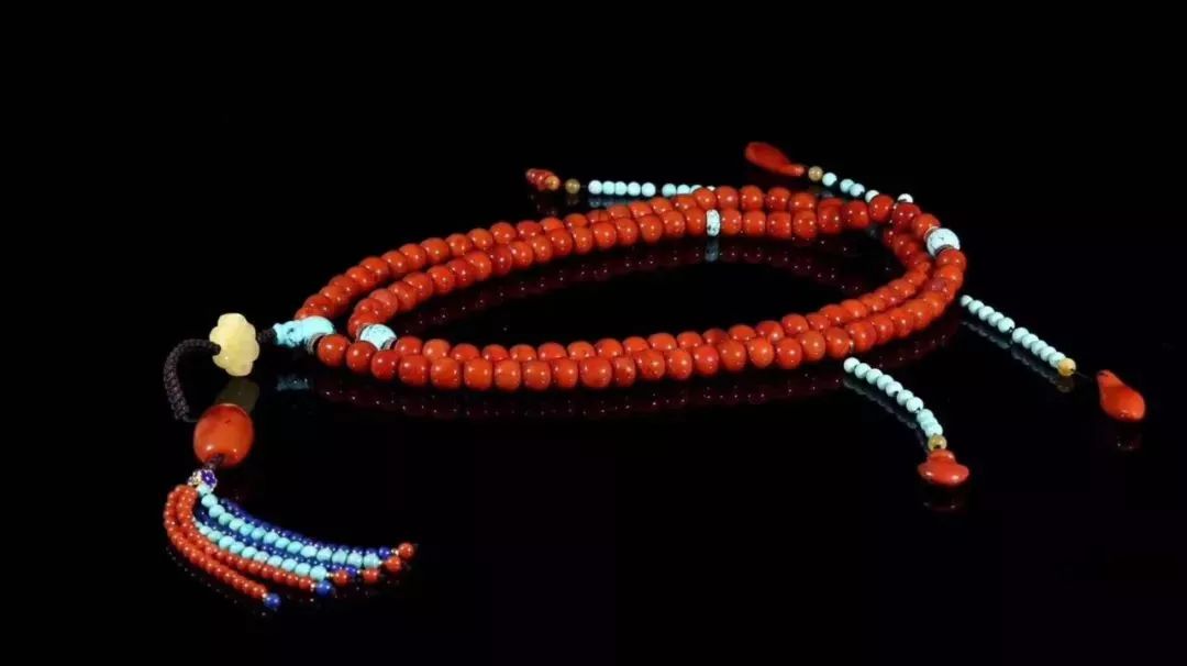 迷戀的紅，南紅手串之美！