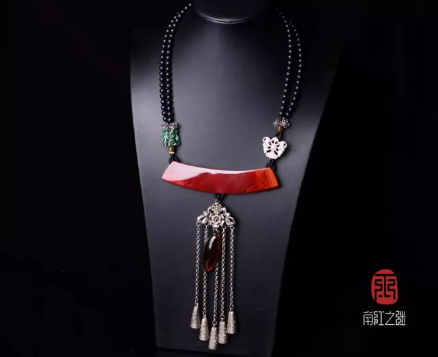 迷戀的紅，南紅手串之美！