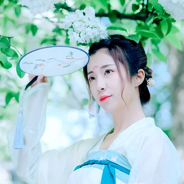 清新繡球花女生頭像，唯美古風(fēng)真人頭像