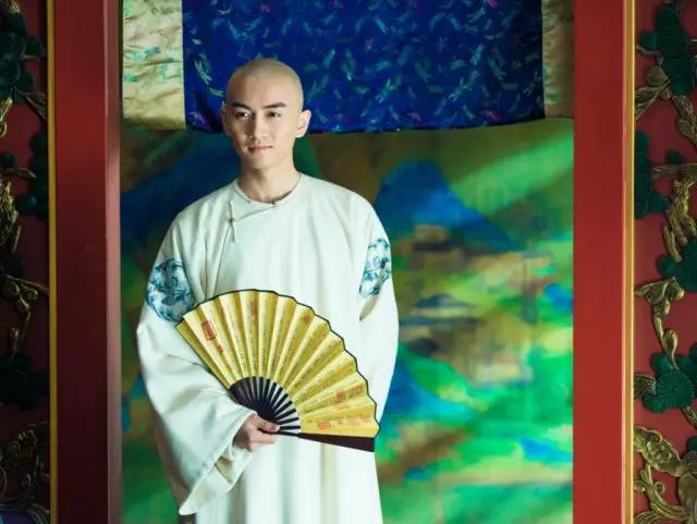 一把扇子風(fēng)情萬種：搖出最美的家佳樂文學(xué)！