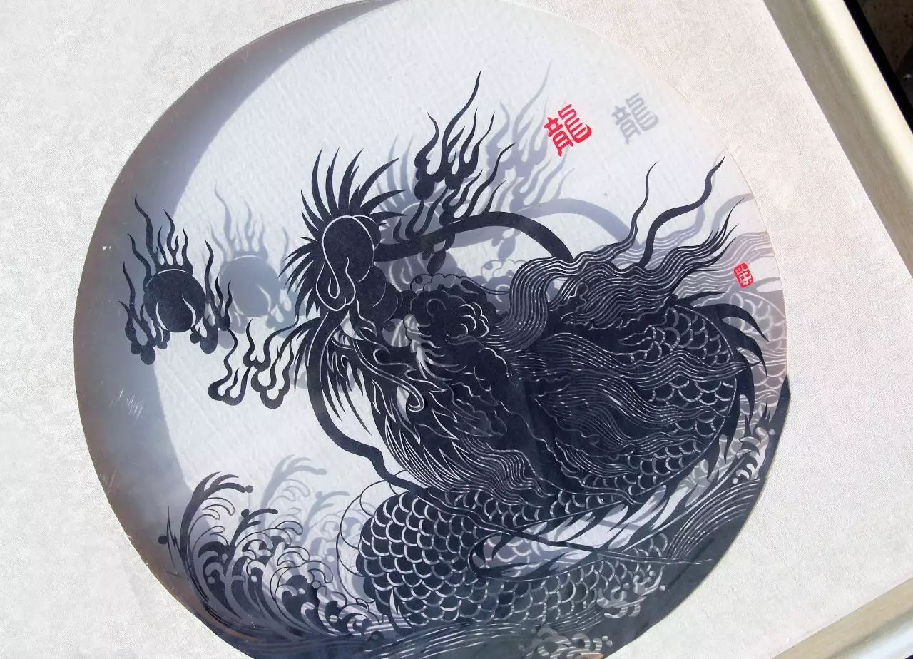 剪紙藝術(shù)作品：一次鏤空一根線條的信仰！