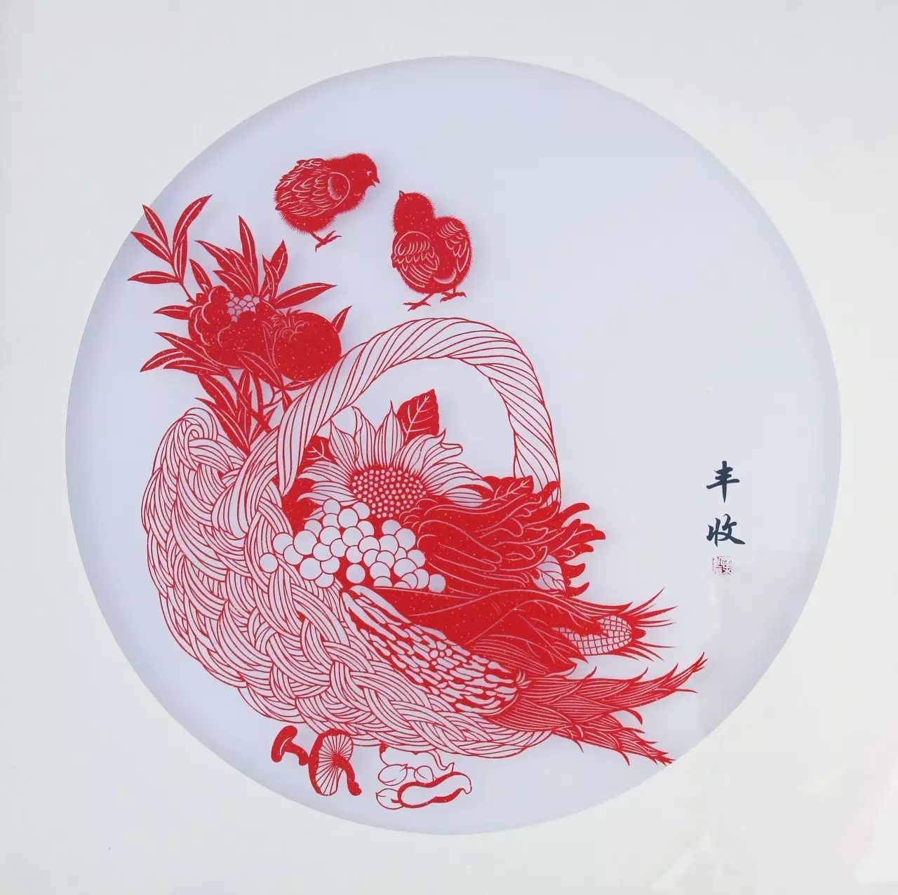 剪紙藝術(shù)作品：一次鏤空一根線條的信仰！