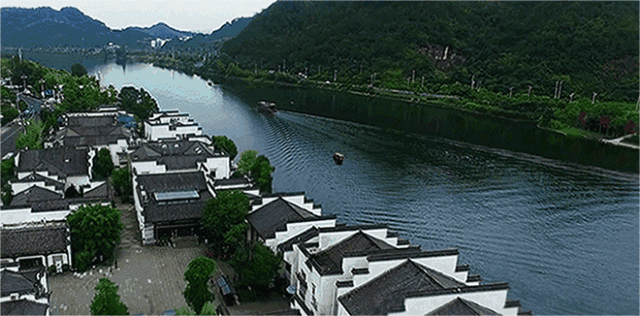 黃山·月棲溪，像老建筑經(jīng)時(shí)光沉淀越來(lái)有味道