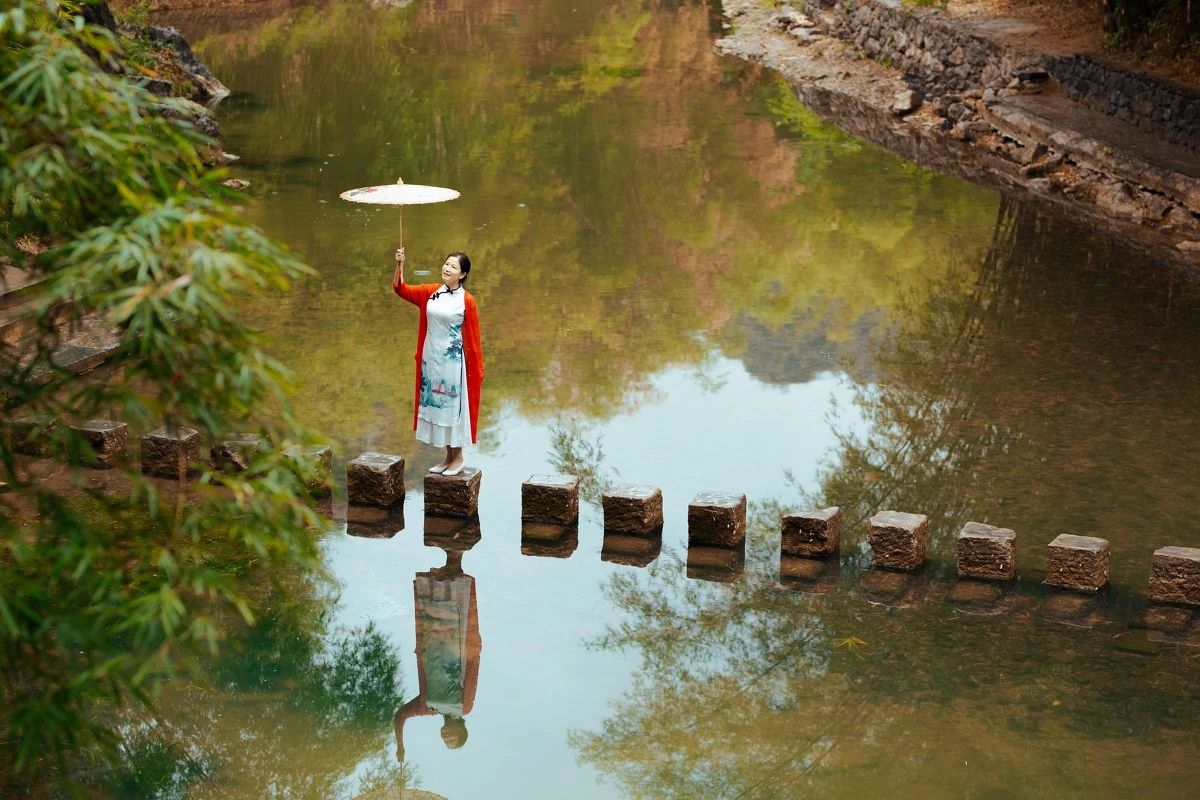 古鎮(zhèn)游玩，有一種說(shuō)走就走的旅行