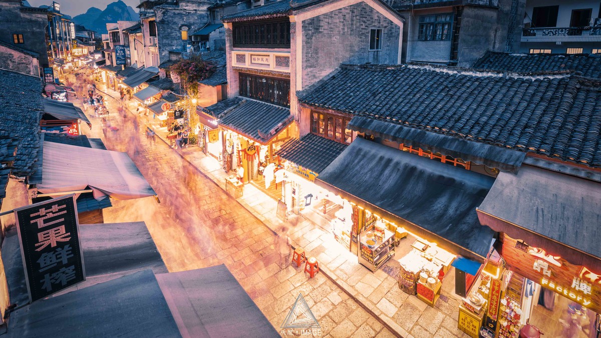 古鎮(zhèn)游玩，有一種說(shuō)走就走的旅行