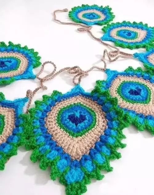 孔雀羽毛編織作品，驚艷眾人！