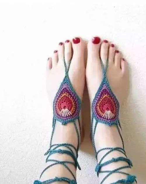 孔雀羽毛編織作品，驚艷眾人！