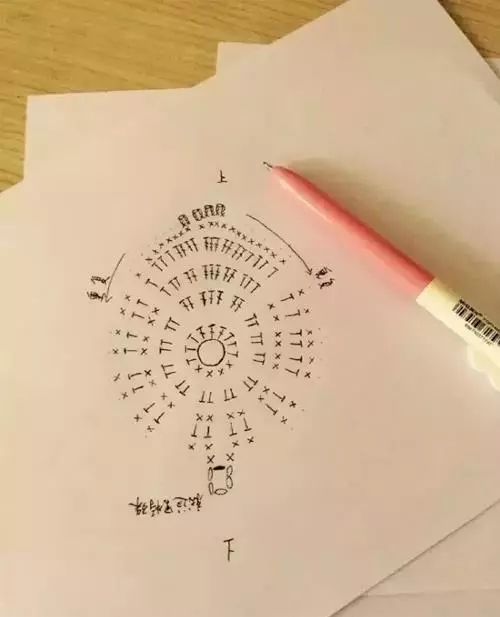 孔雀羽毛編織作品，驚艷眾人！