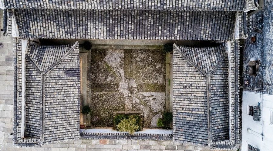 麗江·白馬里，千年古城化作最美背景