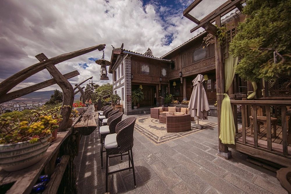 麗江·白馬里，千年古城化作最美背景