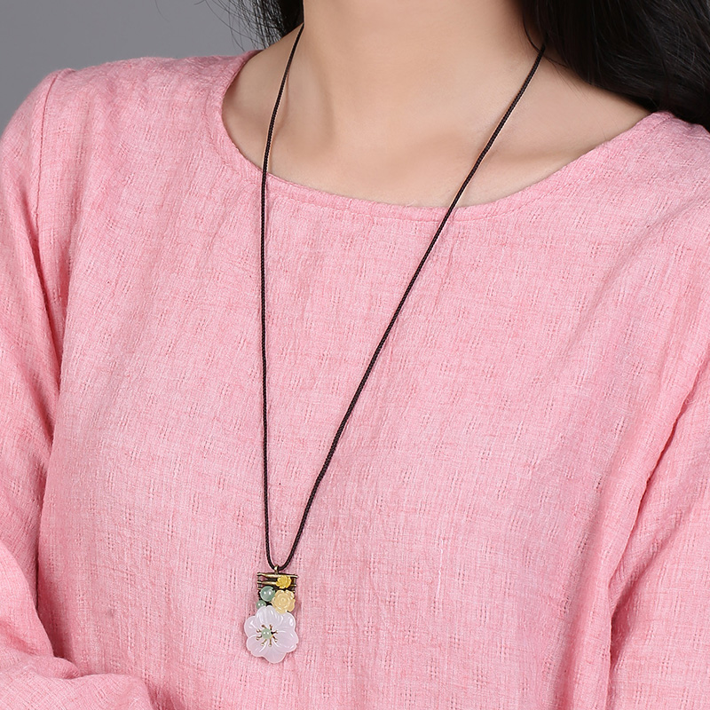 古風花朵鎖骨鏈，竊瑩榮亭項鏈