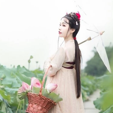 提籃采蓮女生頭像，唯美古風(fēng)真人頭像