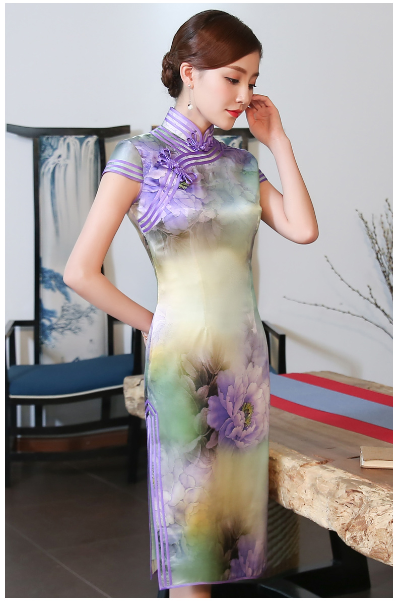 高貴紫清旗袍，唯美嬌艷旗袍裙