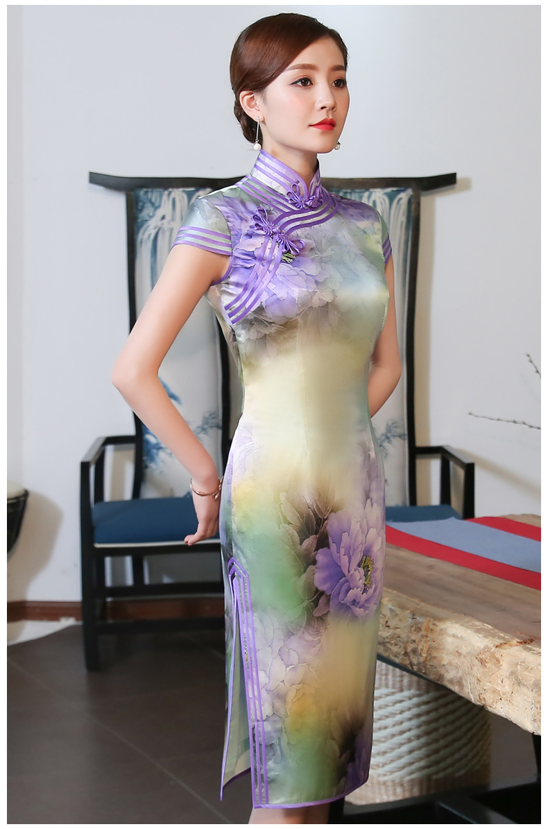 高貴紫清旗袍，唯美嬌艷旗袍裙