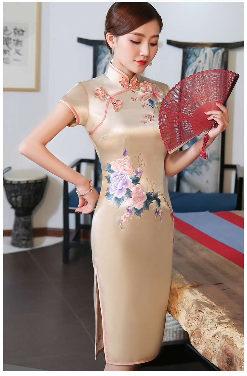 金牡丹刺繡旗袍，復(fù)古唯美旗袍裙