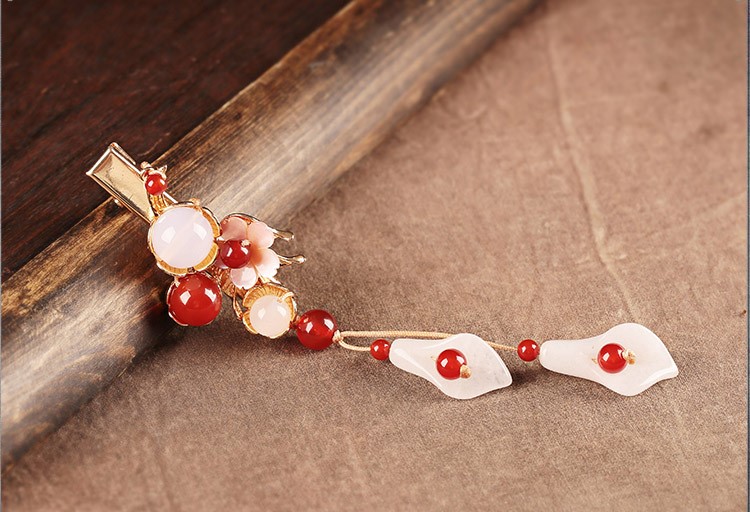 馬蹄蓮吊墜發(fā)夾，優(yōu)雅念初頭飾