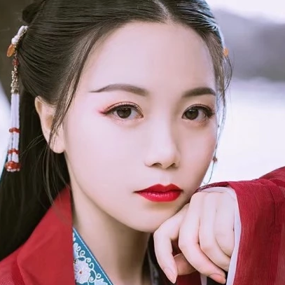 紅衣文藝女生頭像：唯美古風真人頭像