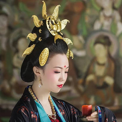 精致古典女生真人頭像，持扇古風(fēng)頭像