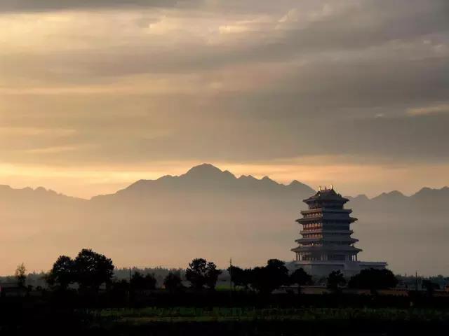 中國十大文化名樓：古詩里的亭臺樓閣美哉！